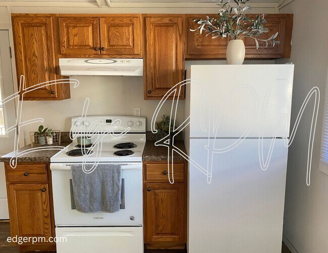 Foto del edificio - Updated 2 Bedroom, 1 Bath Townhome – Great...
