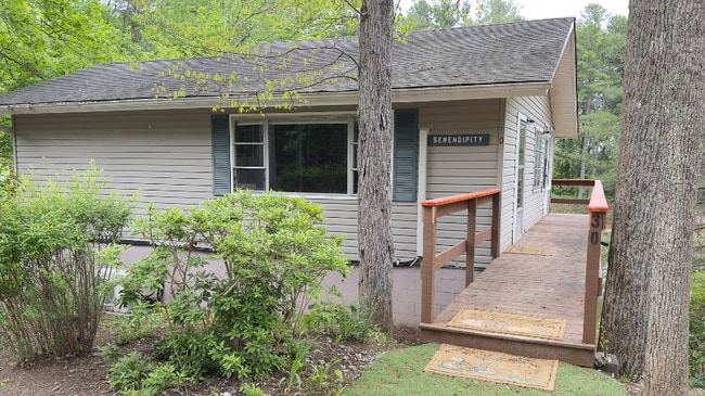 Foto del edificio - 30 Lakemont Cottage Trail