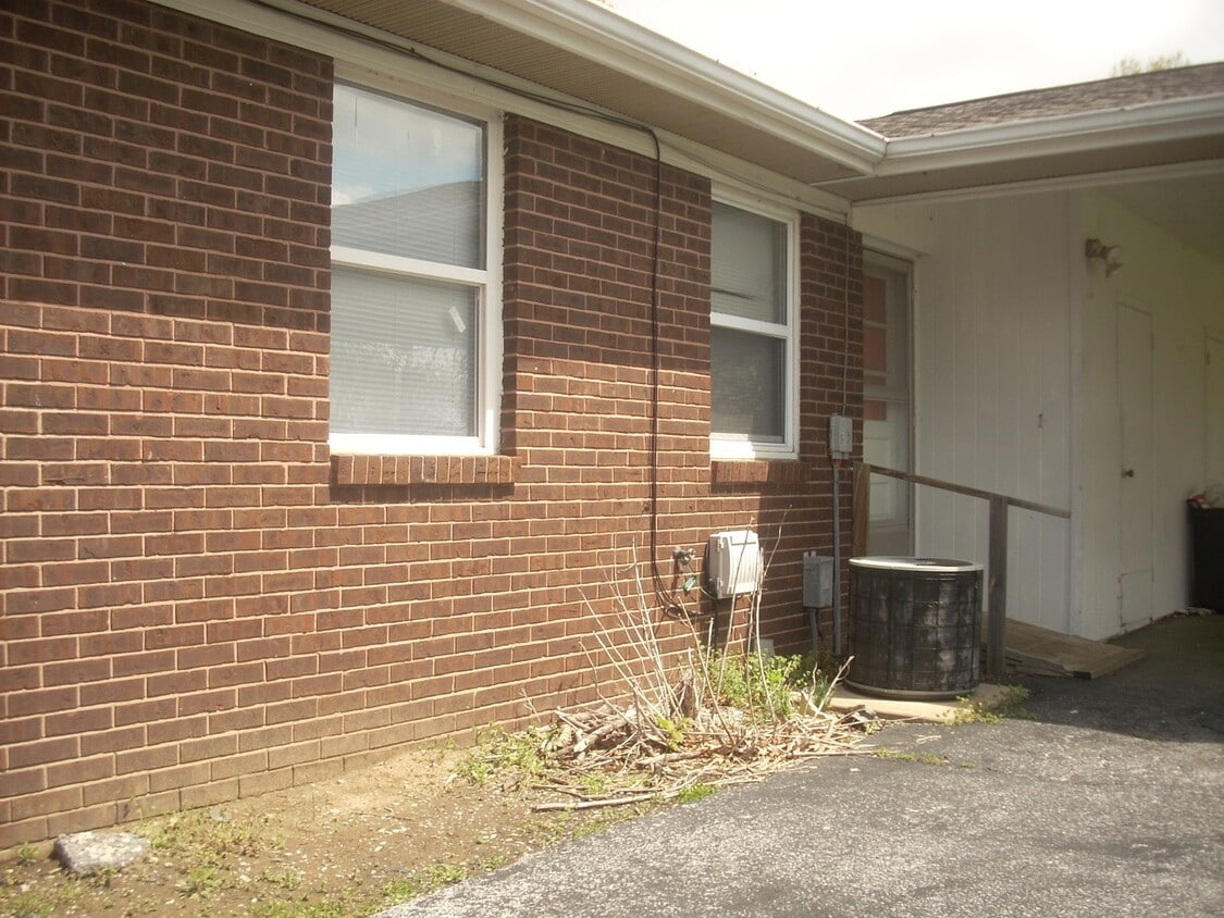 Building Photo - 2406 Antiquity Ln