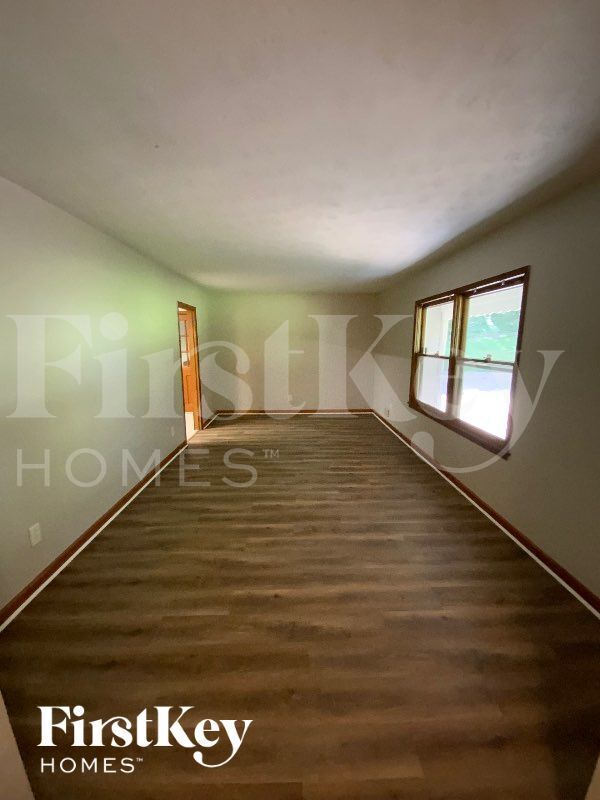 Building Photo - 6646 Birchwood Ct