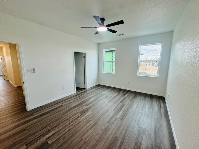 Foto del edificio - 2820 N Platino Dr