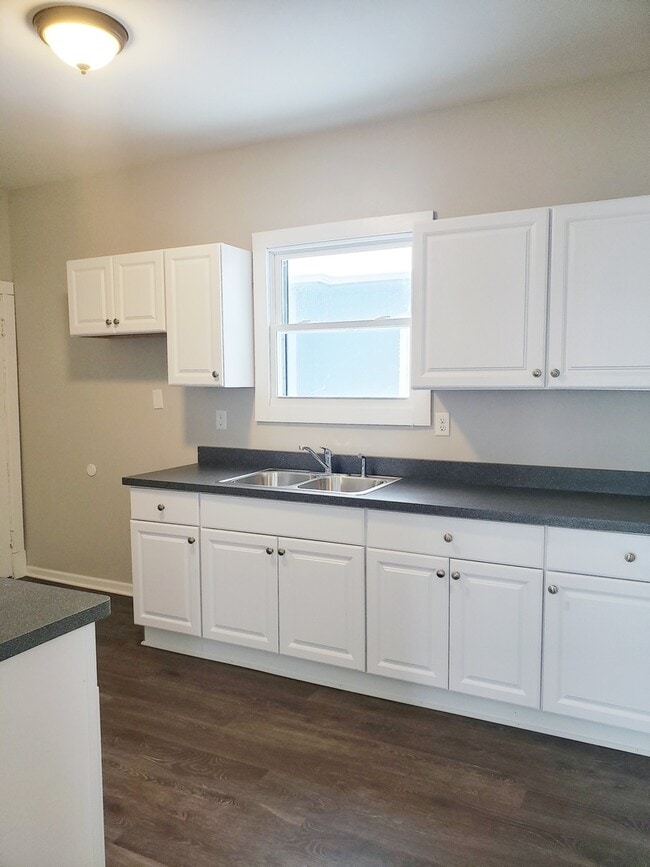 Building Photo - 1004 Argonne Dr