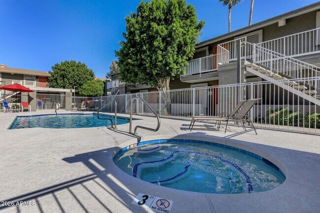 Building Photo - 1920 E Hayden Ln