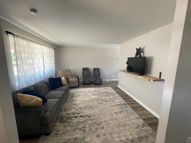 Foto del edificio - 640 S Sunset Dr