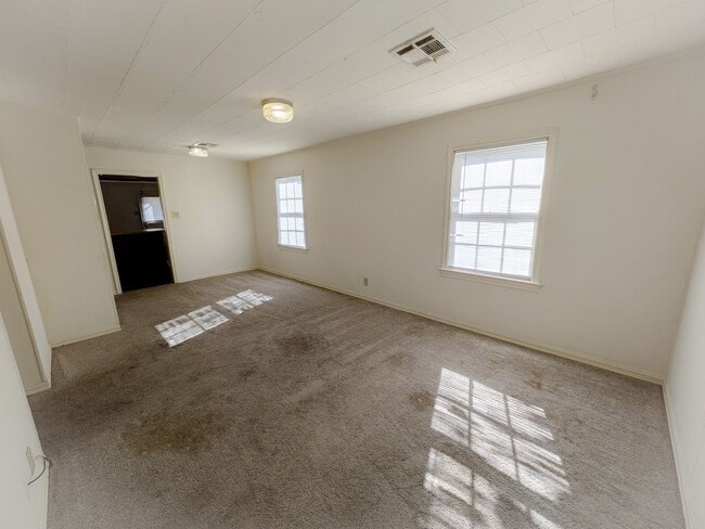 Building Photo - 378 Garland Ave