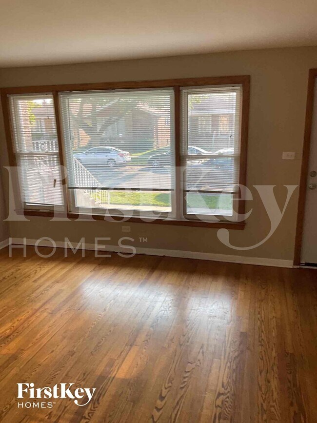 Foto del edificio - 8725 S Luella Ave
