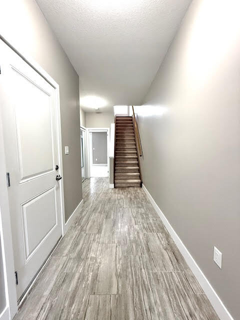 Building Photo - 3 Bed | 2.5 Bath | Garage | Available NOW | $2,500+ Utilities