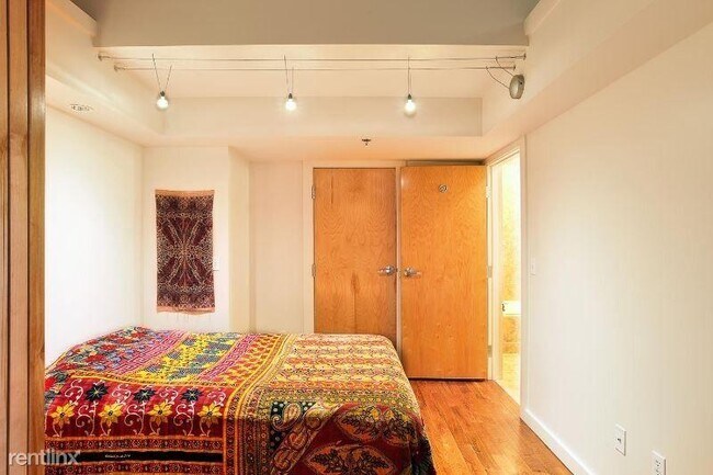 Foto del edificio - 12 S Lexington Ave Unit 202