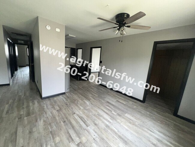 Building Photo - 3 Bedroom House