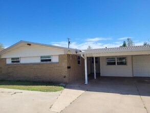 Building Photo - 7612 NW 30th St