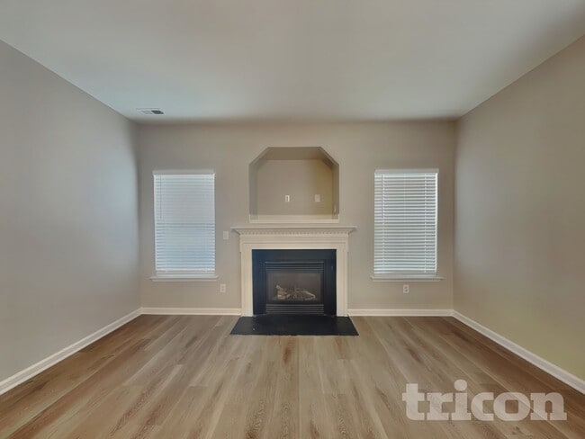 Building Photo - 3101 Rendezvous Dr