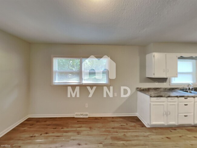 Building Photo - 3 br, 2 bath House - 3211 Spring Valley Dr