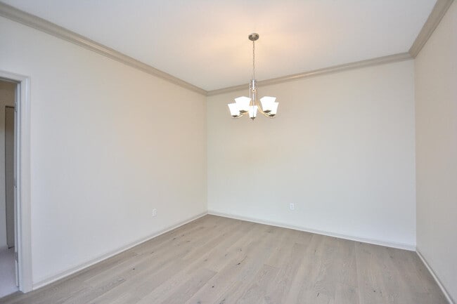 Building Photo - 1300 N Prospect Ave