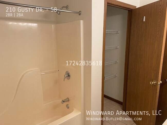 Foto del edificio - 210 Gusty Dr