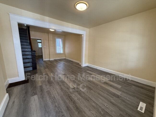 Building Photo - 830 Prangley Ave