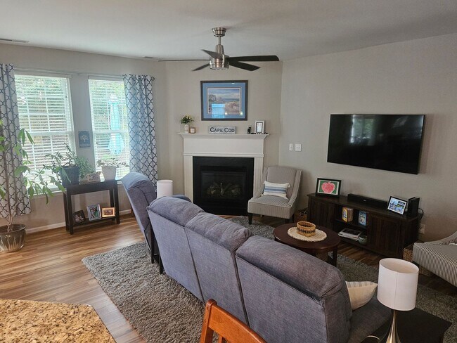 Foto del edificio - Fabulous 3br 2ba in Fuquay! Available July 31, 2026!