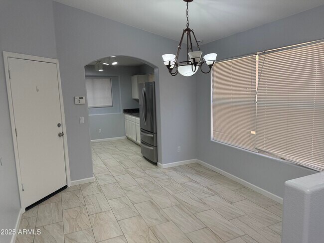 Foto del edificio - 4019 W Fallen Leaf Ln