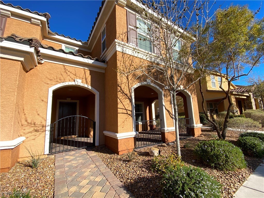 2366 Via Firenze, Henderson, NV 89044 Townhome Rentals in Henderson NV