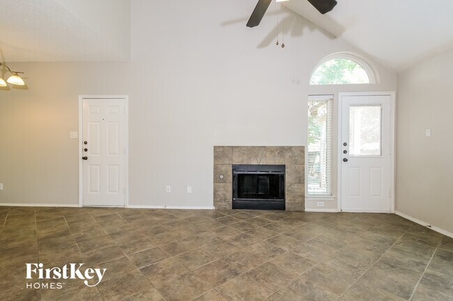 Foto del edificio - 501 Timber Way Dr