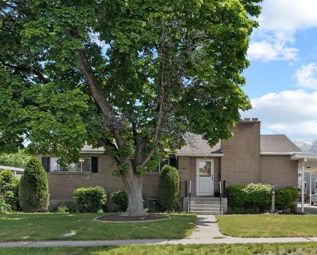 Building Photo - 140 N 700 E