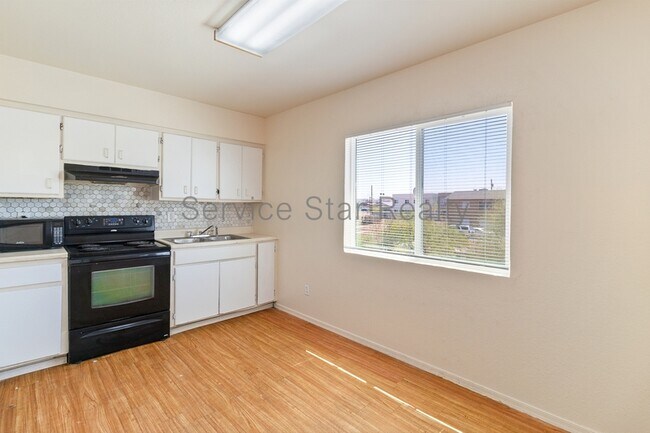 Foto del edificio - 2510 E Pueblo Ave