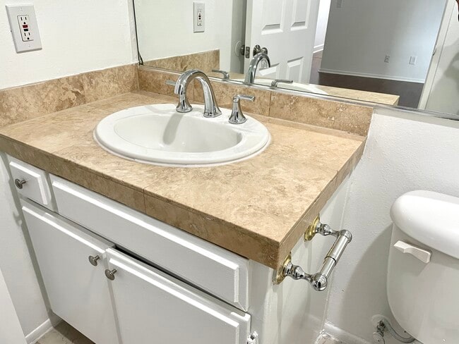 Building Photo - 7045 Woodley Ave