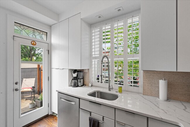 Building Photo - 445 15th St SE