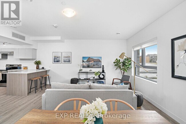 Building Photo - 100 Manett Crescent