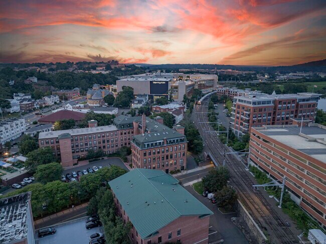 Foto del edificio - 1618-18 Ann St