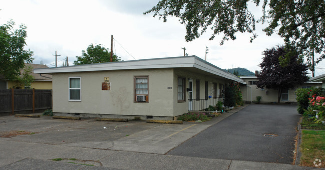 Building Photo - 1101 J St