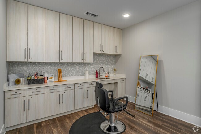 Overture Providence - Crear estudio - Overture Providence 55+ Active Adult Apartment Homes