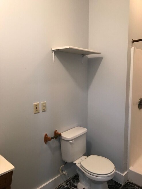 Building Photo - 718 Brown St