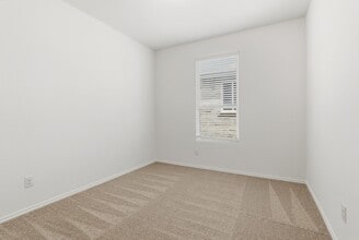 Building Photo - 2524 Limerick Dr