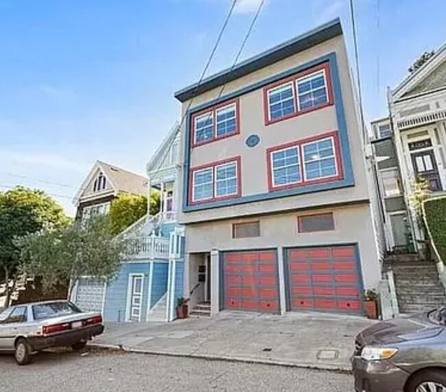 Foto del edificio - 16-18 Hoffman Ave