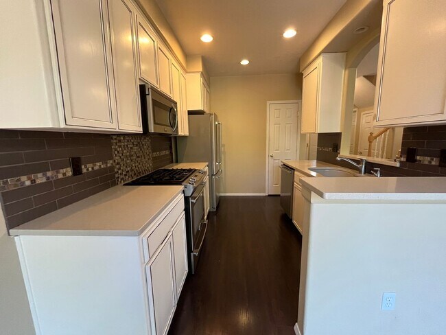 Foto del edificio - 2Bd/2.5Ba Highland Neighborhood Townhome i...