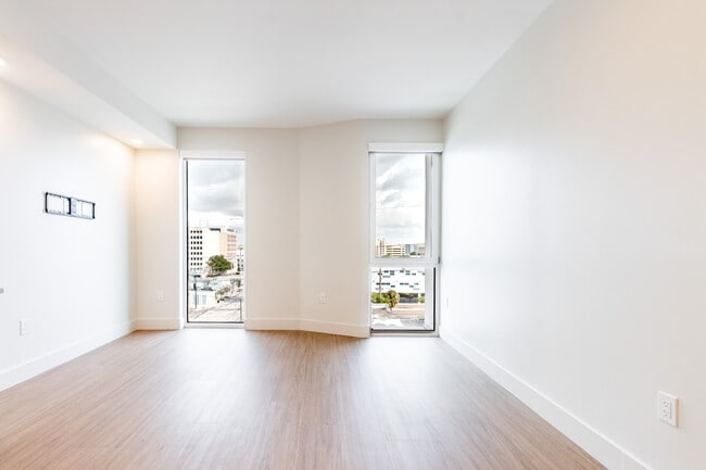 Building Photo - The Residences at 801 East Whiting Street