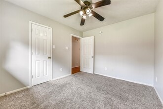 Building Photo - 317 Vantage Pointe Cir