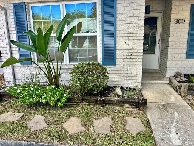 Foto del edificio - 300 Plymouth St