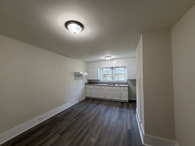 Foto del edificio - 657 27th St SW
