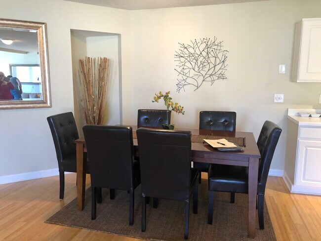 Foto del edificio - 4284 Santolina Way, Unit E