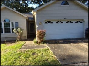 Building Photo - 12 Cedar Point Ct