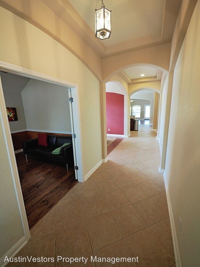 Building Photo - 807 Ripperton Run