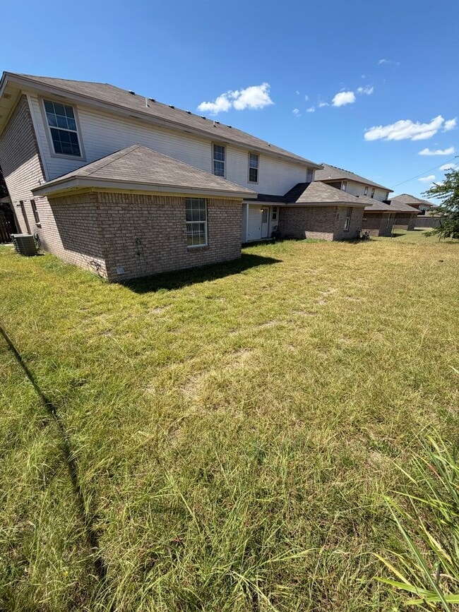Building Photo - 4302 Alan Kent Dr
