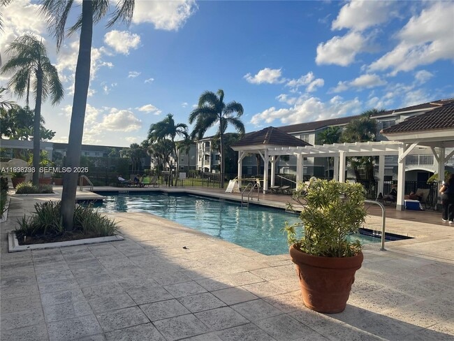 Foto del edificio - 9610 NW 2nd St