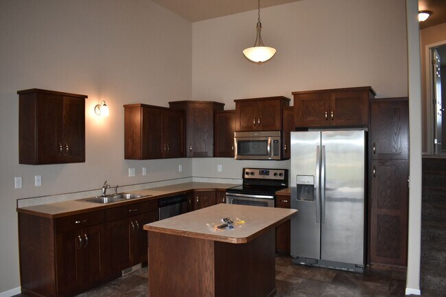 Foto del edificio - 3 Bed 3 Bath Twin Home