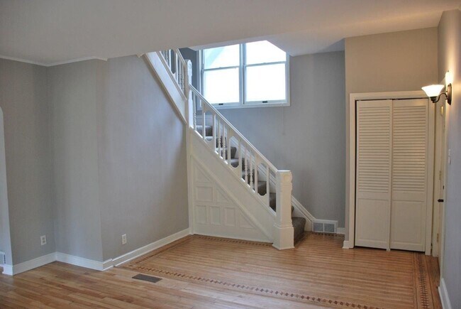 Building Photo - 1772 Lafond Ave