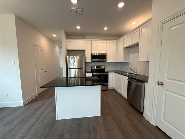 Foto del edificio - 412 E 7th St