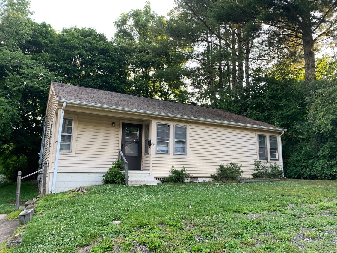 Foto principal - 225 Pine St