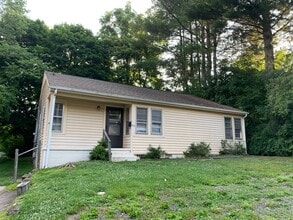 Building Photo - 225 Pine St