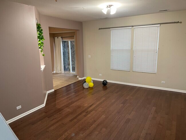 Family/Living Room - recently installed hardwood floor - 3239 Pennsbury Ct